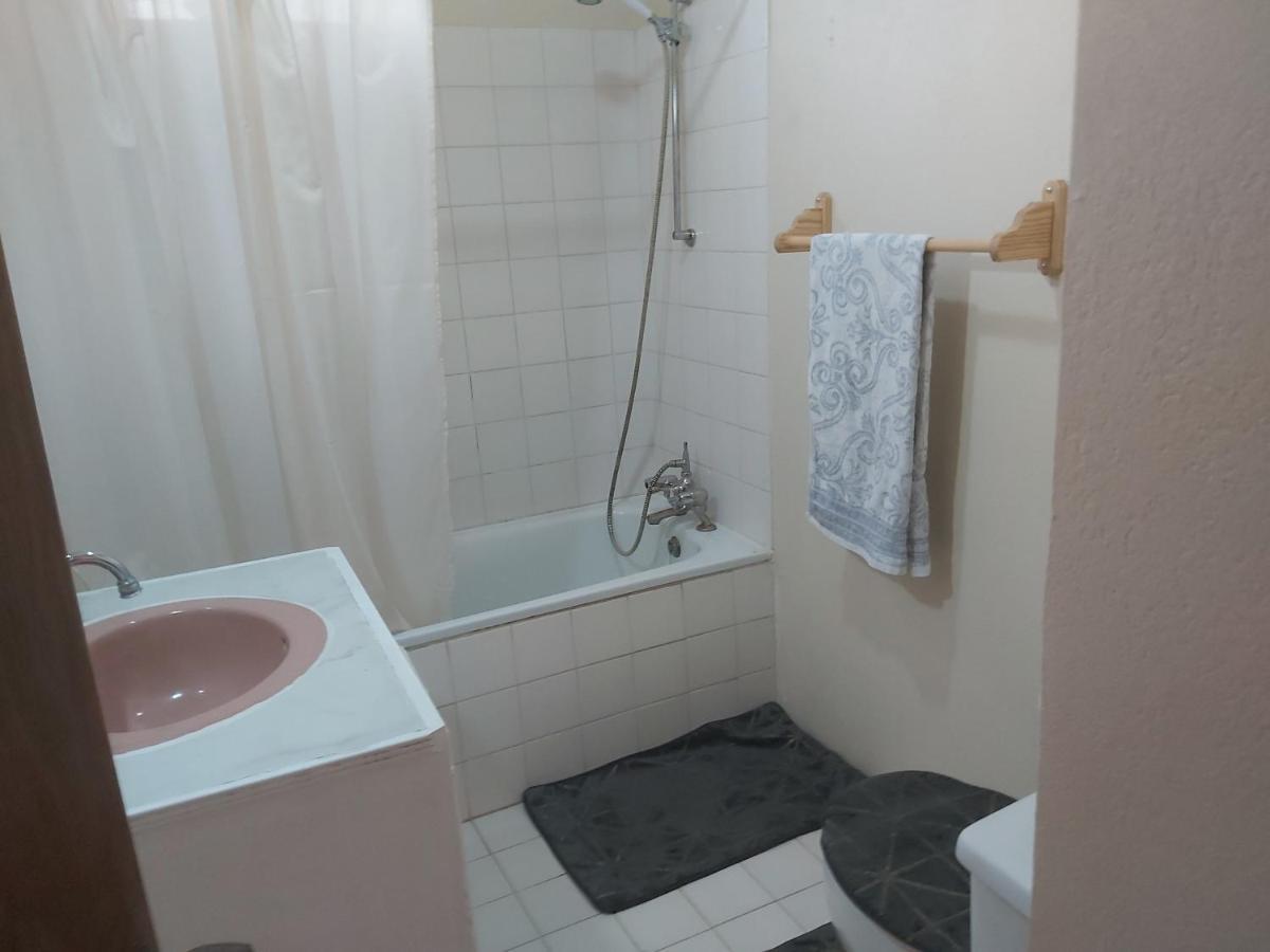 ברידג'טאון Ocean View Apartments מראה חיצוני תמונה