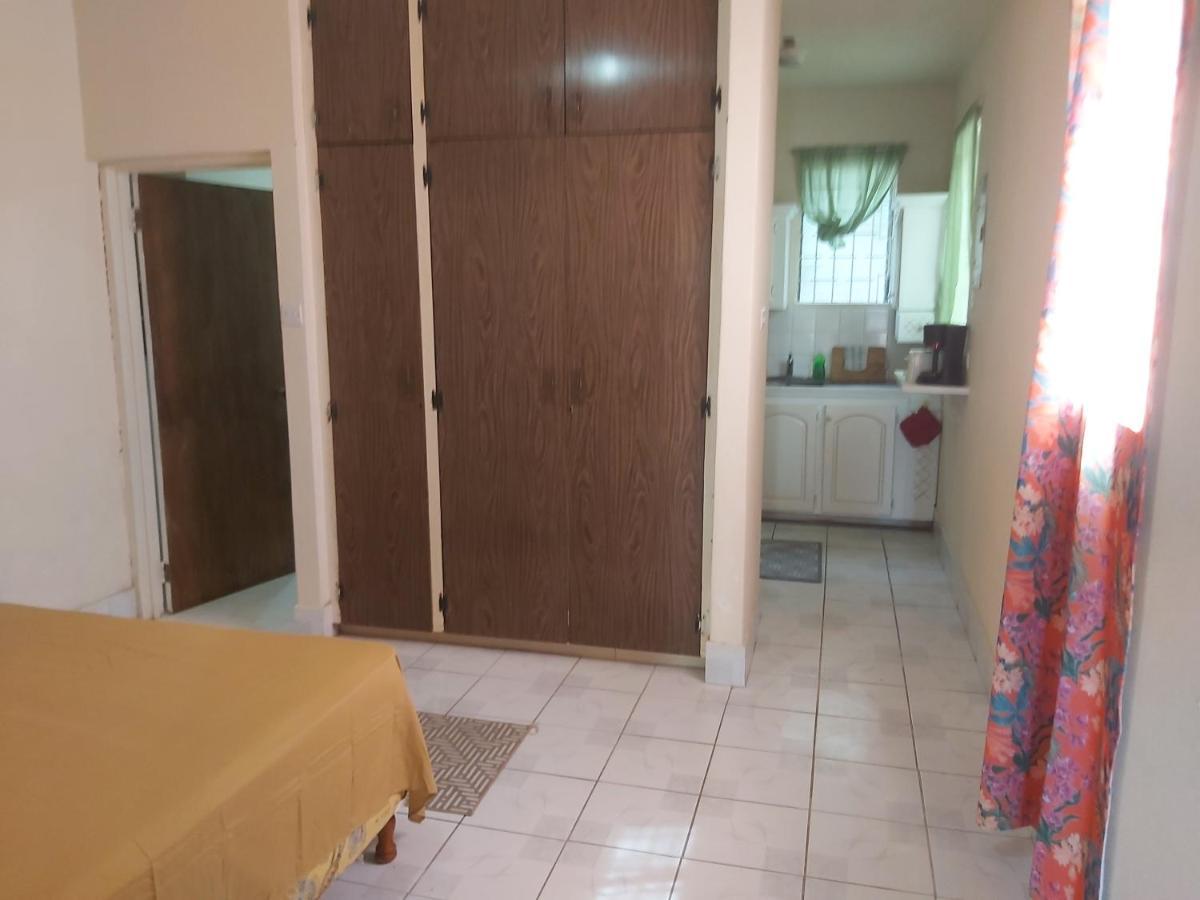 ברידג'טאון Ocean View Apartments מראה חיצוני תמונה