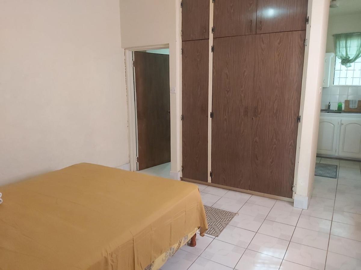 ברידג'טאון Ocean View Apartments מראה חיצוני תמונה