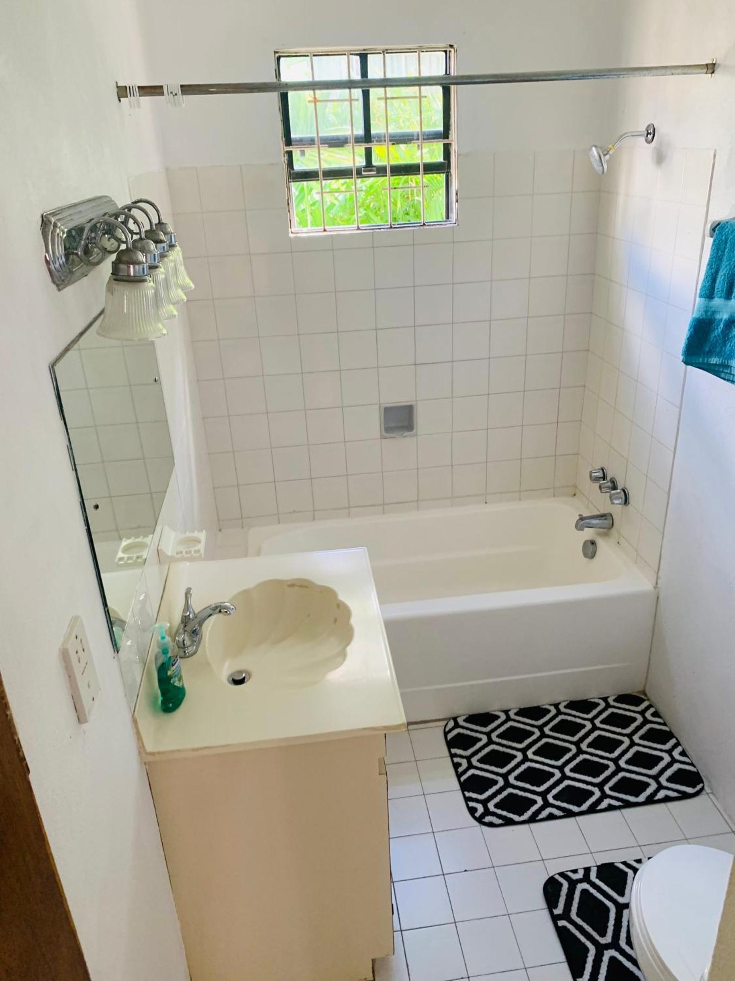 ברידג'טאון Ocean View Apartments מראה חיצוני תמונה