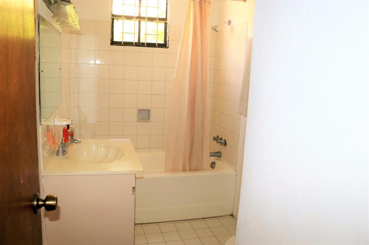 ברידג'טאון Ocean View Apartments מראה חיצוני תמונה